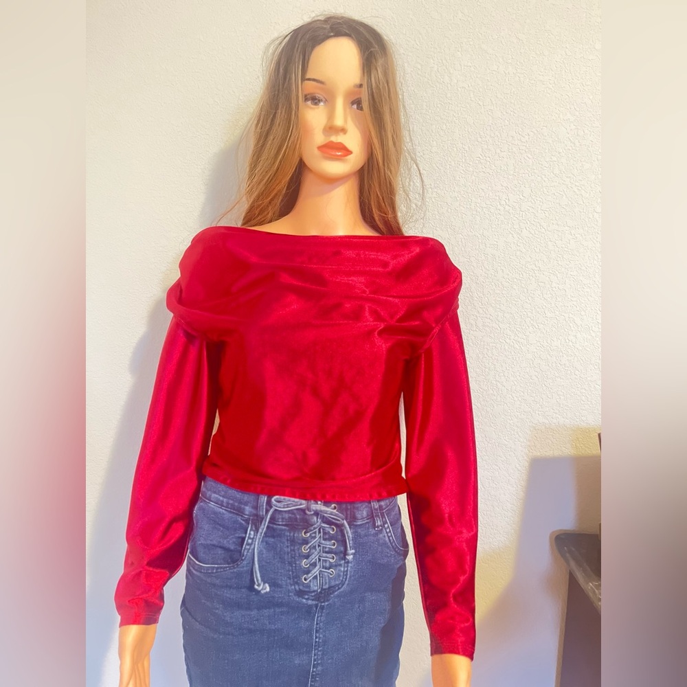Pre owned express brand , round neck long sleeve blouse